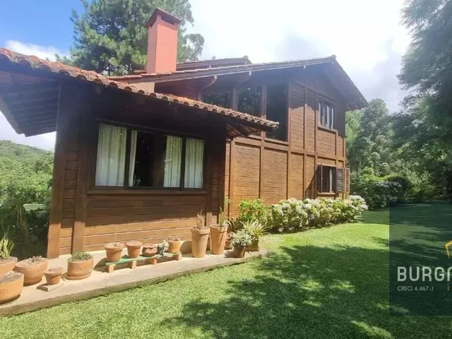Sítio com 5000m² 3 quartos e 3 banheiros, à venda, no bairro Recreio da Serra em Piraquara