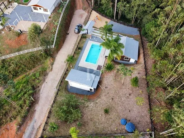 Sítio 2 quartos e 2 banheiros, à venda, no bairro Claraíba em São João Batista