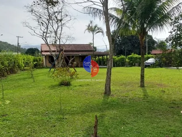 Sítio com 906m² 1 quarto e 2 banheiros, à venda, no bairro Parada Ideal em Guapimirim