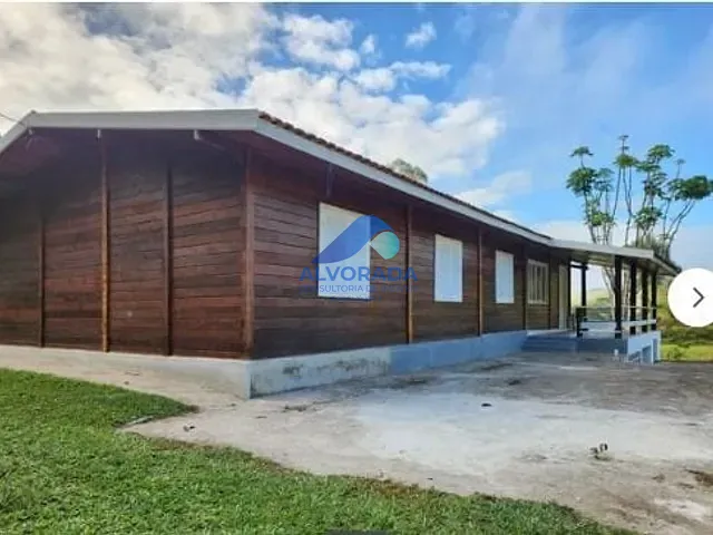 Sítio com 130205m² 4 quartos e 1 banheiro, à venda, no bairro Sobrado em São José dos Campos