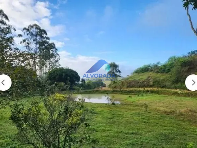 Sítio com 130205m² 4 quartos e 1 banheiro, à venda, no bairro Sobrado em São José dos Campos