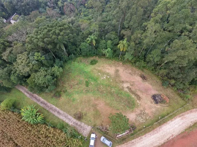 Sítio com 12100m² 3 quartos e 2 banheiros, à venda, no bairro Ferraria em Campo Largo