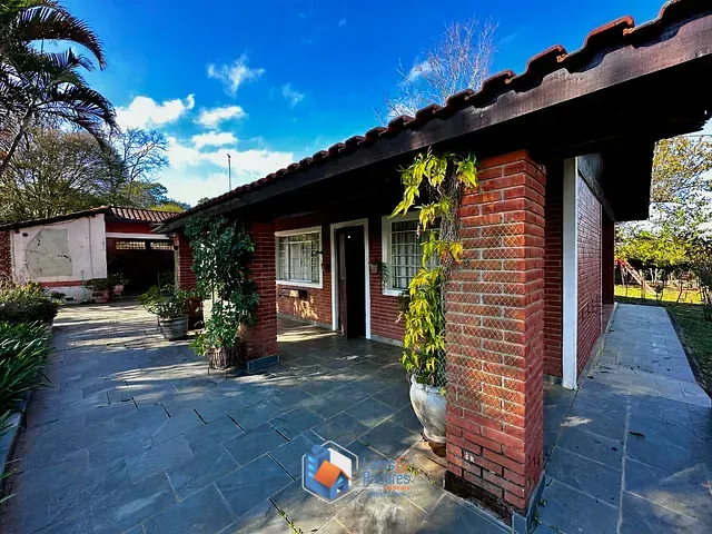 Sítio com 5565m², à venda, no bairro Chácara Tropical (Caucaia do Alto) em Cotia