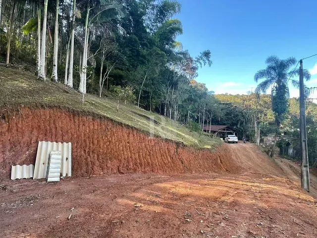 Sítio com 1920m² 2 quartos e 1 banheiro, à venda, no bairro Terra Nova em Tijucas