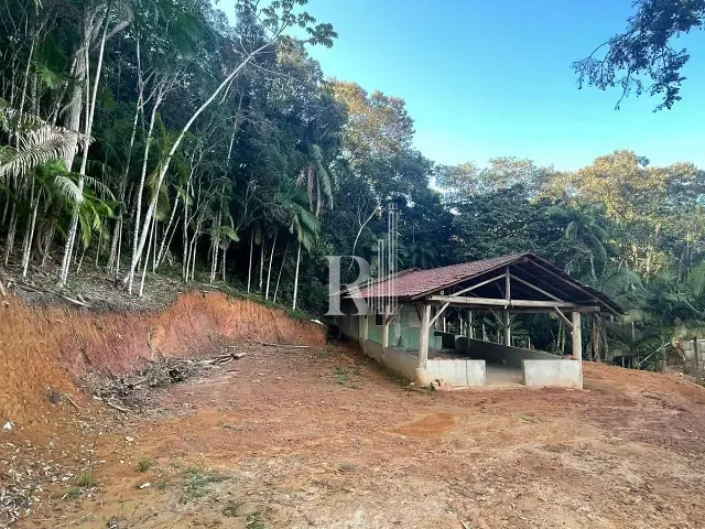 Sítio com 56m² 2 quartos e 1 banheiro, à venda, no bairro Terra Nova em Tijucas