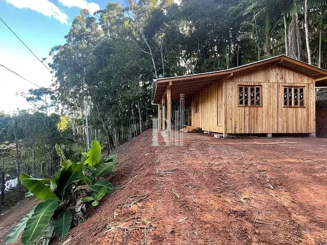 Sítio com 56m² 2 quartos e 1 banheiro, à venda, no bairro Terra Nova em Tijucas