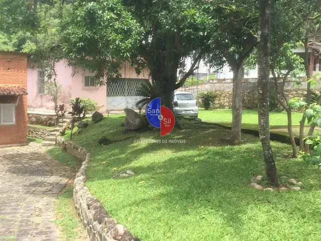 Sítio com 6000m² 6 quartos e 2 banheiros, à venda, no bairro Corujas em Guapimirim