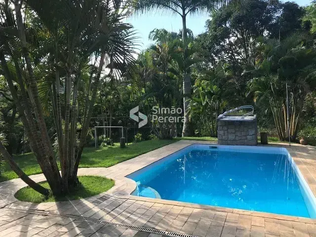 Sítio com 4000m² 2 quartos e 4 banheiros, à venda, no bairro Salvaterra em Juiz de Fora