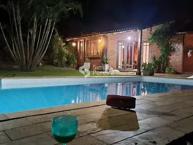 Sítio com 4000m² 2 quartos e 4 banheiros, à venda, no bairro Salvaterra em Juiz de Fora
