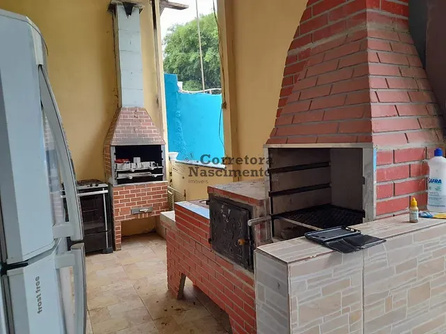 Sítio com 1600m² 2 quartos e 4 banheiros, à venda, no bairro Monte Castelo em São José dos Campos