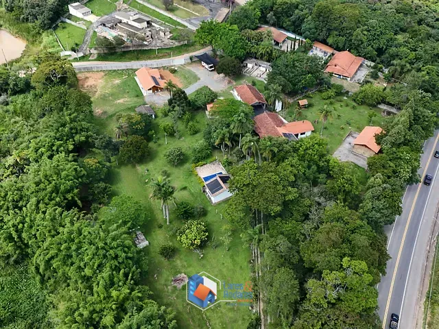 Sítio com 22150m², à venda, no bairro Jardim Conceição em São Roque