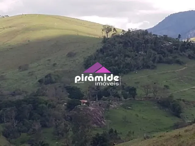 Sítio com 31000m² 2 quartos e 1 banheiro, à venda, no bairro Espírito Santo em Paraibuna
