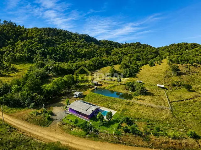Sítio com 63000m² 3 quartos e 1 banheiro, à venda, no bairro Interior em Lindóia do Sul