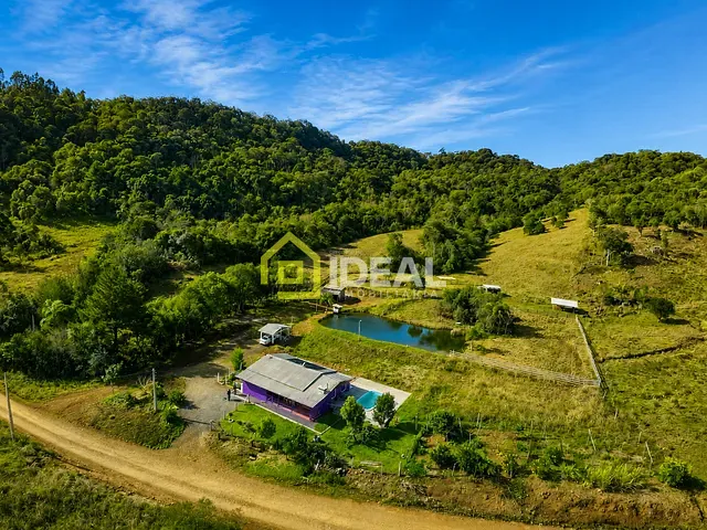 Sítio com 63000m² 3 quartos e 1 banheiro, à venda, no bairro Interior em Lindóia do Sul