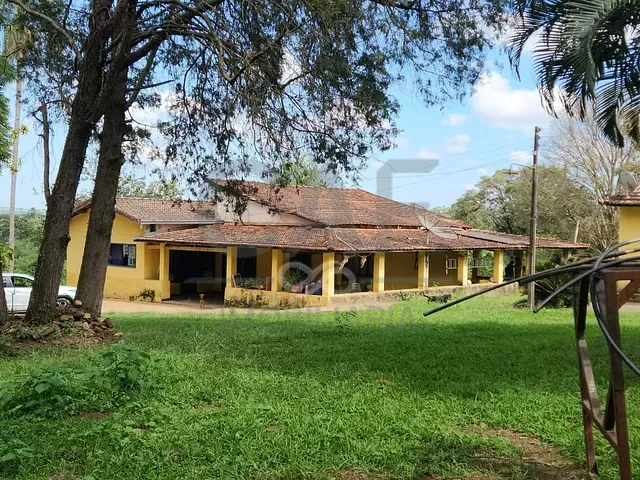 Sítio com 133100m² 3 quartos e 3 banheiros, à venda, no bairro Borda da Mata em Jaguariúna