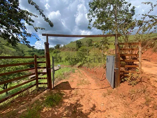 Sítio com 10000m² 2 quartos e 1 banheiro, à venda, no bairro proximoo ponte rio Lourenço Velho em São José do Alegre