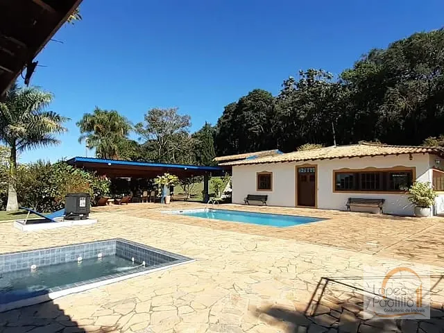 Sítio com 23200m² 9 quartos e 10 banheiros, à venda, no bairro Boa Vista em Atibaia