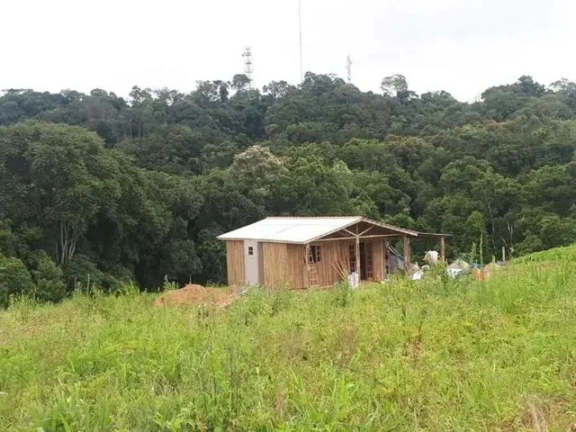 Sítio 2 quartos e 1 banheiro, à venda, no bairro Serrinha em Contenda