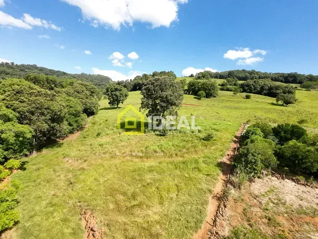 Sítio com 85915m² 1 quarto e 1 banheiro, à venda, no bairro Interior em Concórdia