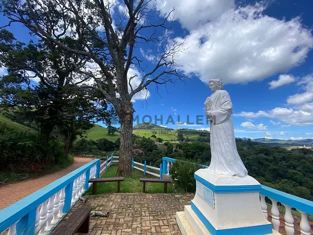 Sítio com 471000m² 3 quartos e 2 banheiros, à venda, no bairro Capoerinha em Maria da Fé