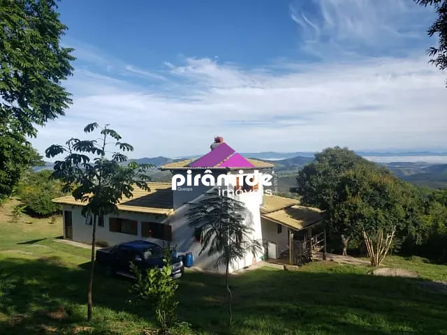 Sítio com 60500m² 3 quartos e 3 banheiros, à venda, no bairro Itacuruçá em Cunha