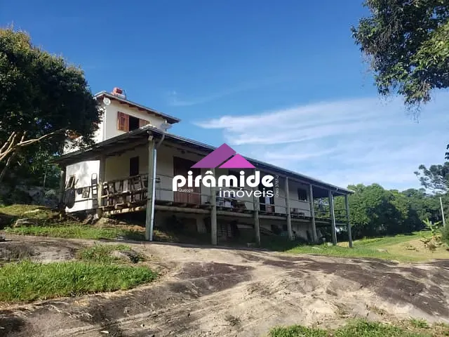 Sítio com 60500m² 3 quartos e 3 banheiros, à venda, no bairro Itacuruçá em Cunha