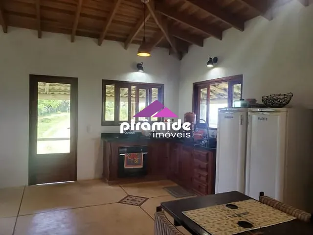 Sítio com 60500m² 3 quartos e 3 banheiros, à venda, no bairro Itacuruçá em Cunha