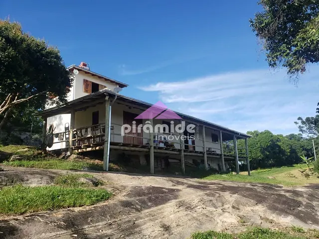 Sítio com 60500m² 3 quartos e 3 banheiros, à venda, no bairro Itacuruçá em Cunha