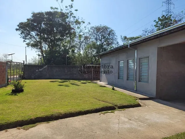 Sítio com 2700m², à venda, no bairro Vila Guarani em São José dos Campos