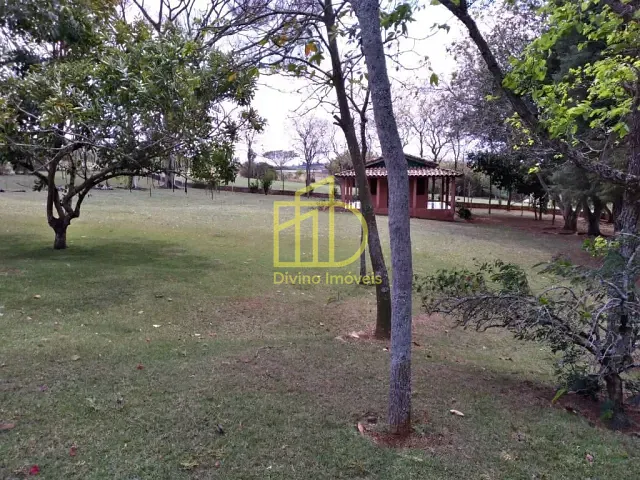 Sítio com 629200m² 4 quartos e 2 banheiros, à venda, no bairro Zona Rural em Tatuí