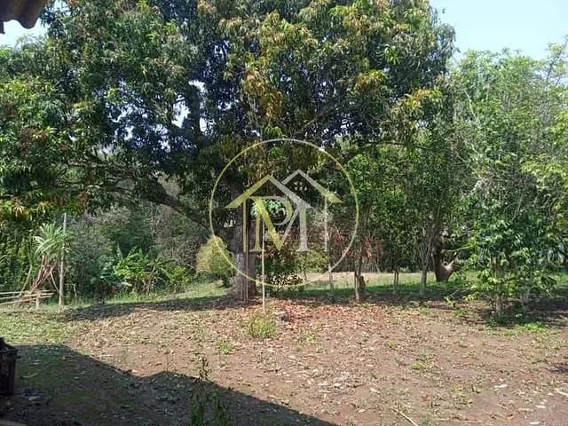 Sítio com 75600m² 4 quartos e 2 banheiros, à venda, no bairro Loteamento Donato Flores em Tatuí