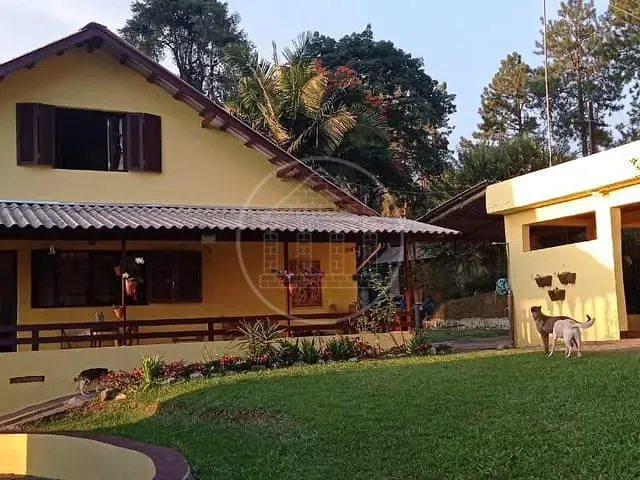Sítio com 48000m² 3 quartos e 3 banheiros, à venda, no bairro Engenheiro Marsilac em São Paulo