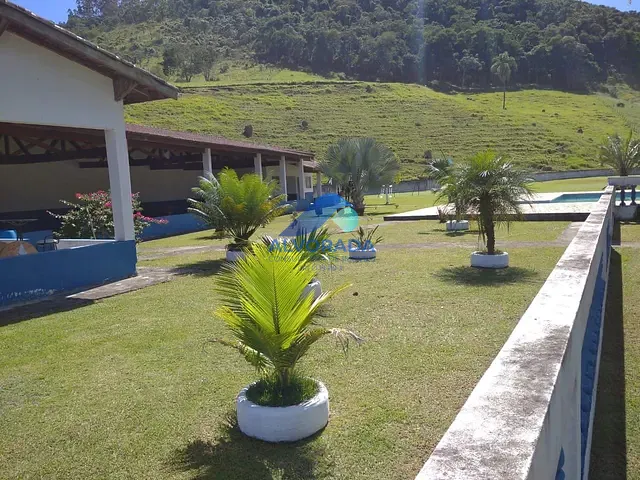 Sítio com 72600m² 4 quartos e 3 banheiros, à venda, no bairro Vila Unidos em São José dos Campos