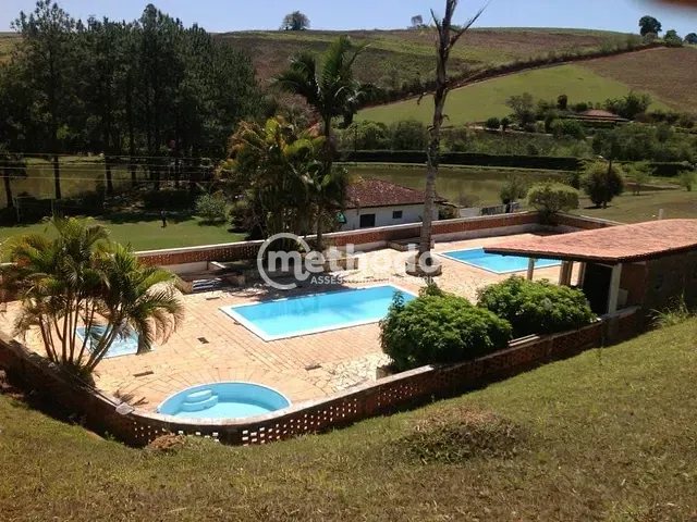 Sítio com 104000m² 3 quartos e 4 banheiros, à venda, no bairro Santana em Bragança Paulista
