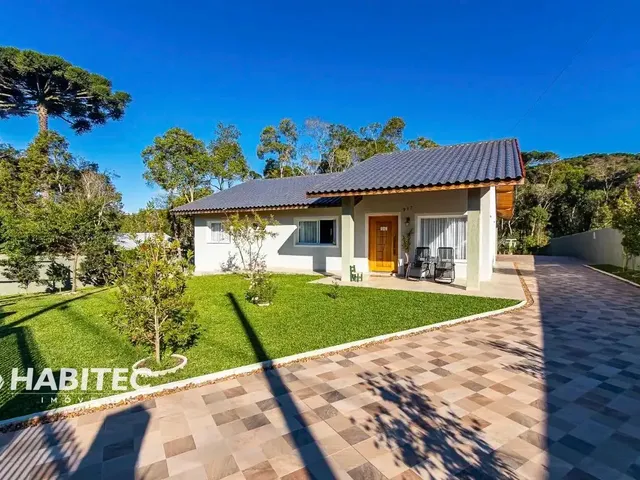 Casa com 3016m² 3 quartos e 3 banheiros, à venda, no bairro Centro em Quatro Barras
