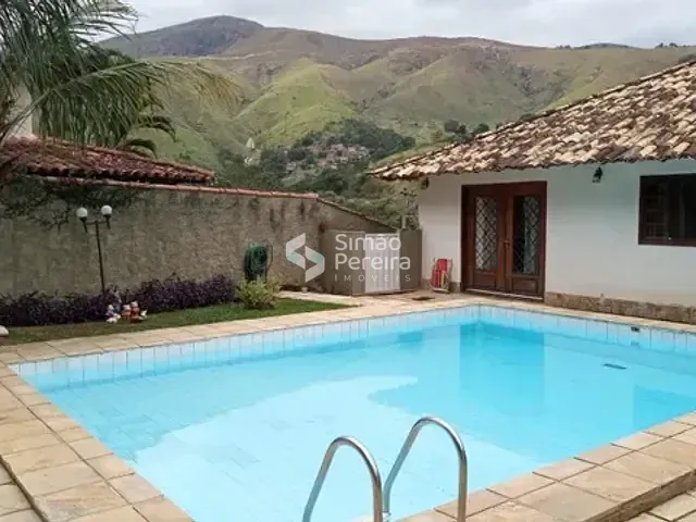 Sítio com 3901m² 5 quartos e 4 banheiros, à venda, no bairro Posse em Petrópolis