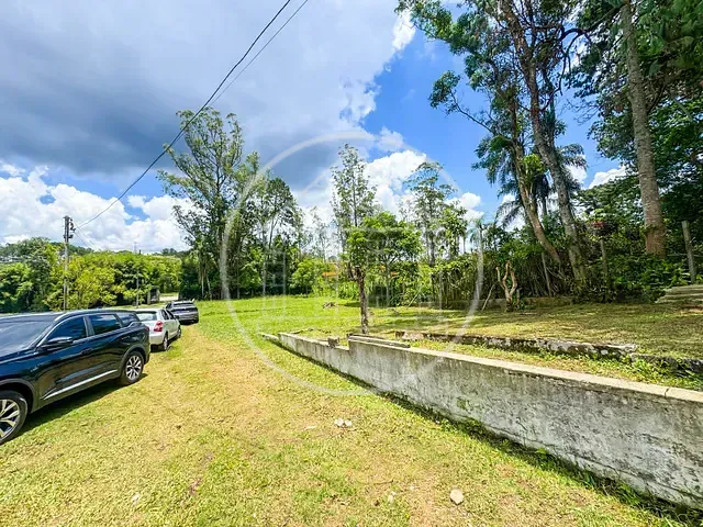 Sítio com 39526m² 4 quartos e 3 banheiros, à venda, no bairro Jardim Novo Parelheiros em São Paulo