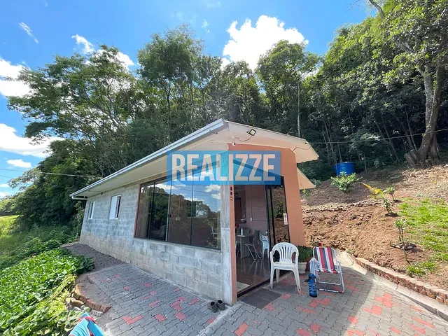 Sítio com 5000m² 2 quartos e 1 banheiro, à venda, no bairro Gramadinho em Marau