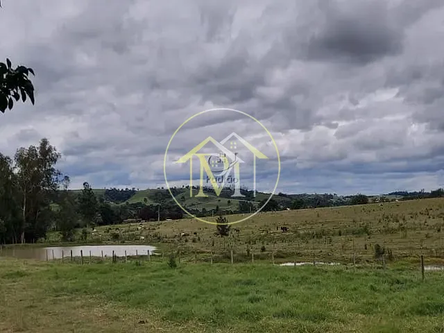 Sítio com 72600m² 3 quartos e 2 banheiros, à venda, no bairro Perímetro Urbano em Guareí