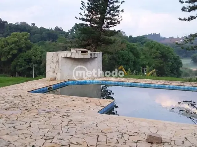 Sítio com 36000m² 3 quartos e 2 banheiros, à venda, no bairro Sítio da Serra em Tuiuti