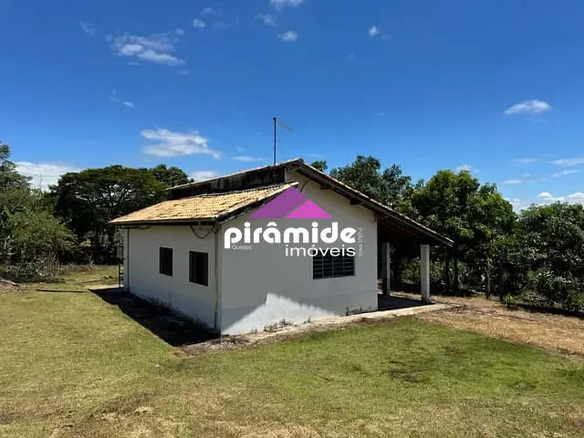 Sítio com 24000m² 2 quartos e 1 banheiro, à venda, no bairro Chácara Itamarati em Caçapava