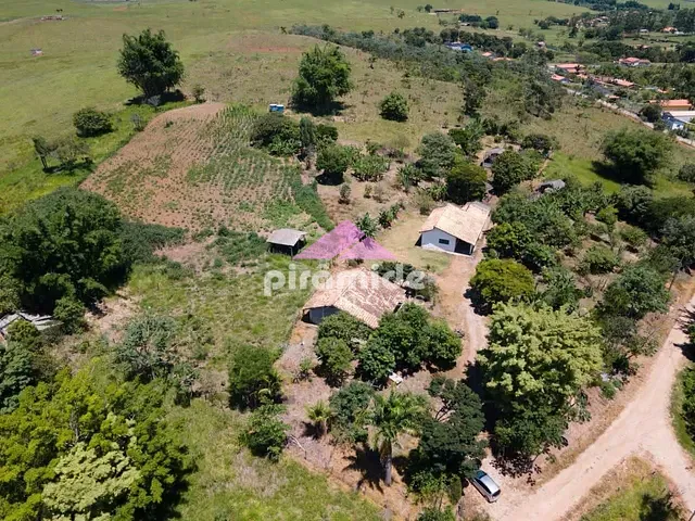 Sítio com 24000m² 2 quartos e 1 banheiro, à venda, no bairro Chácara Itamarati em Caçapava