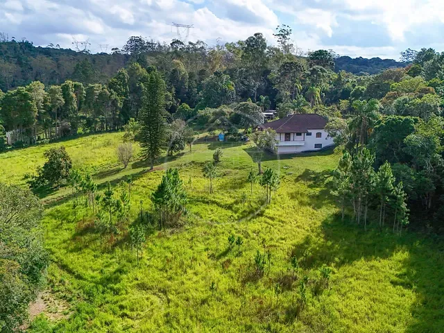 Sítio com 300m² 4 quartos e 4 banheiros, à venda, no bairro Jardim dos Eucaliptos em São Paulo