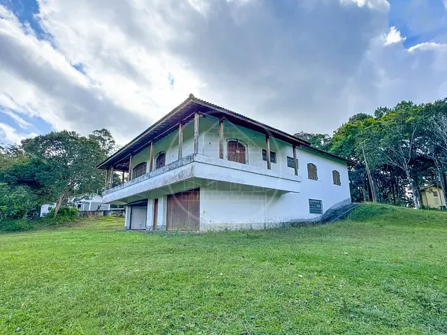 Sítio com 300m² 4 quartos e 4 banheiros, à venda, no bairro Jardim dos Eucaliptos em São Paulo