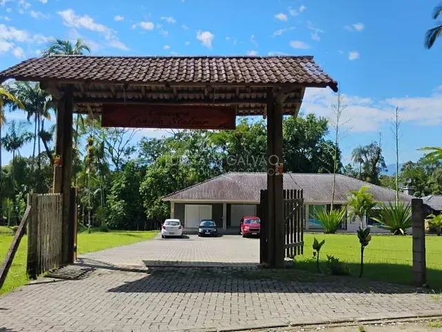 Sítio com 245m² 5 quartos e 6 banheiros, à venda, no bairro América de Cima em Morretes