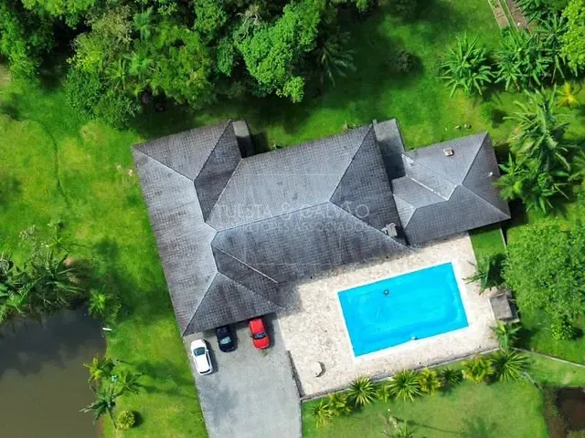 Sítio com 245m² 5 quartos e 6 banheiros, à venda, no bairro América de Cima em Morretes