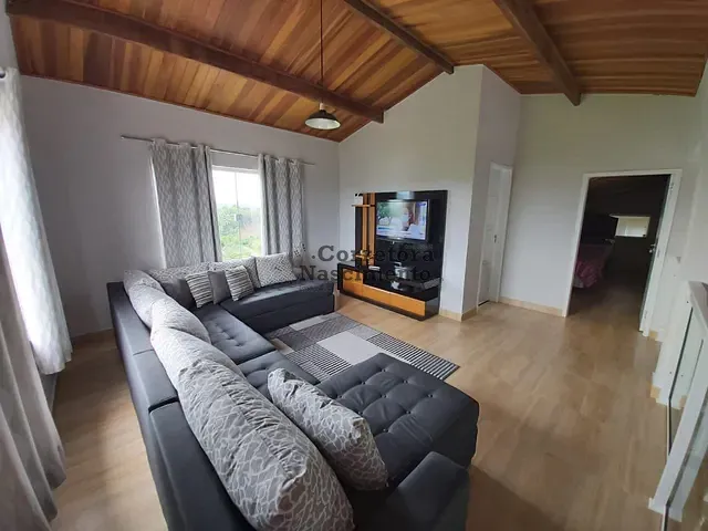 Sítio com 1140m² 4 quartos e 5 banheiros, à venda, no bairro Centro em Igaratá