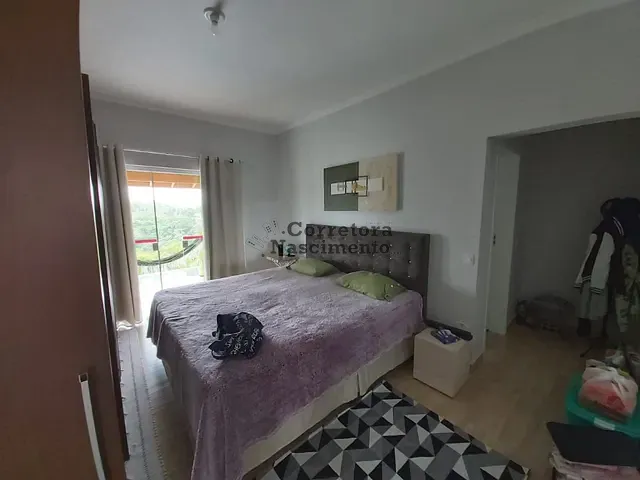Sítio com 1140m² 4 quartos e 5 banheiros, à venda, no bairro Centro em Igaratá