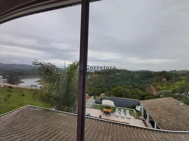 Sítio com 1140m² 4 quartos e 5 banheiros, à venda, no bairro Centro em Igaratá