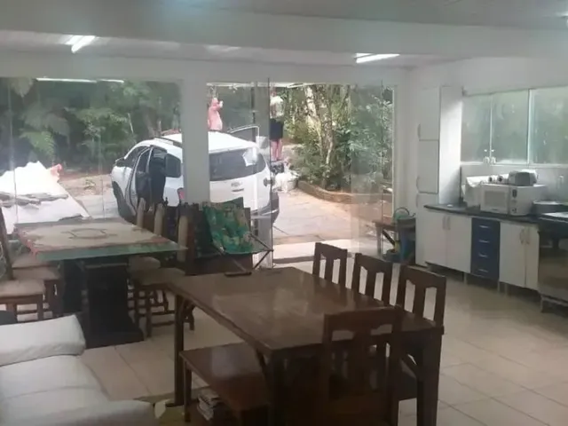 Sítio com 18000m² 2 quartos e 1 banheiro, à venda, no bairro Tietê/Lavrinhas  em Araucária